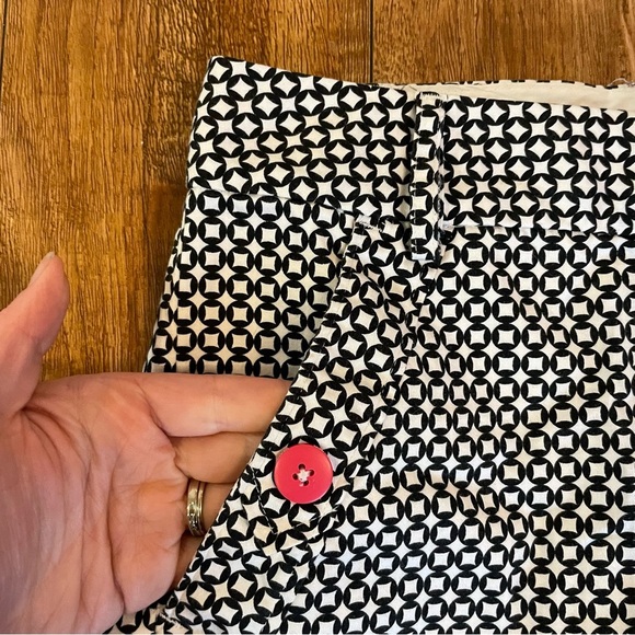 PUMA Women’s Black White Pink Bermuda Golf Shorts Size 0 - Picture 2 of 12